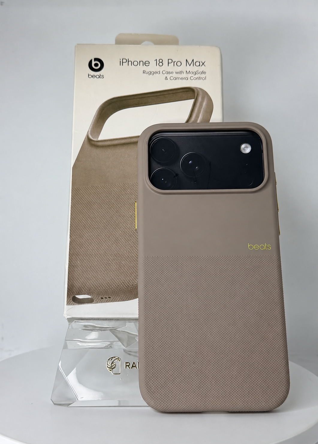 Rugged Grip Case with MagSafe – iPhone 18 Pro Max