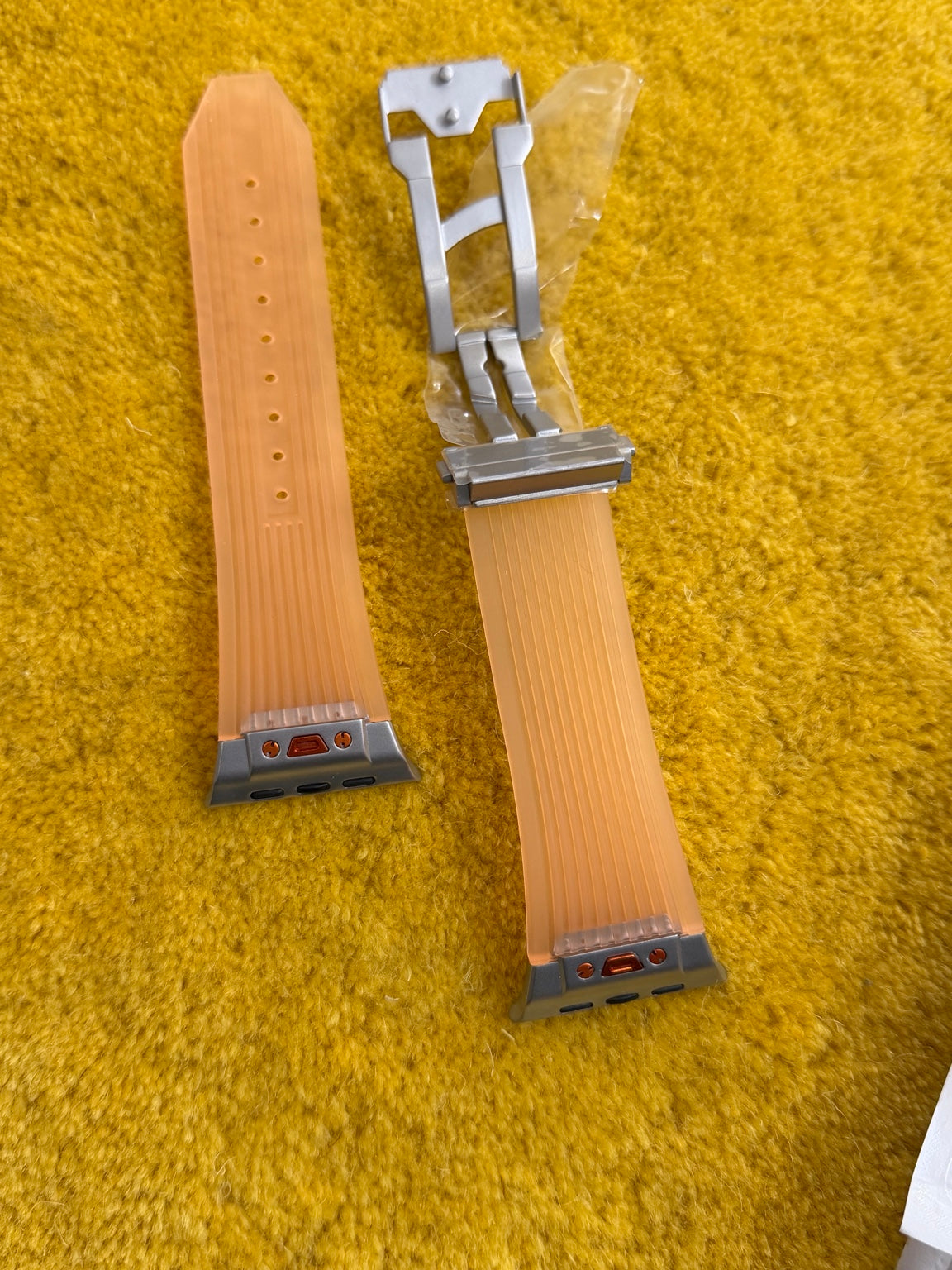 Aero Ridge Deployant Apple Watch Strap (42/44/45/46/49mm)