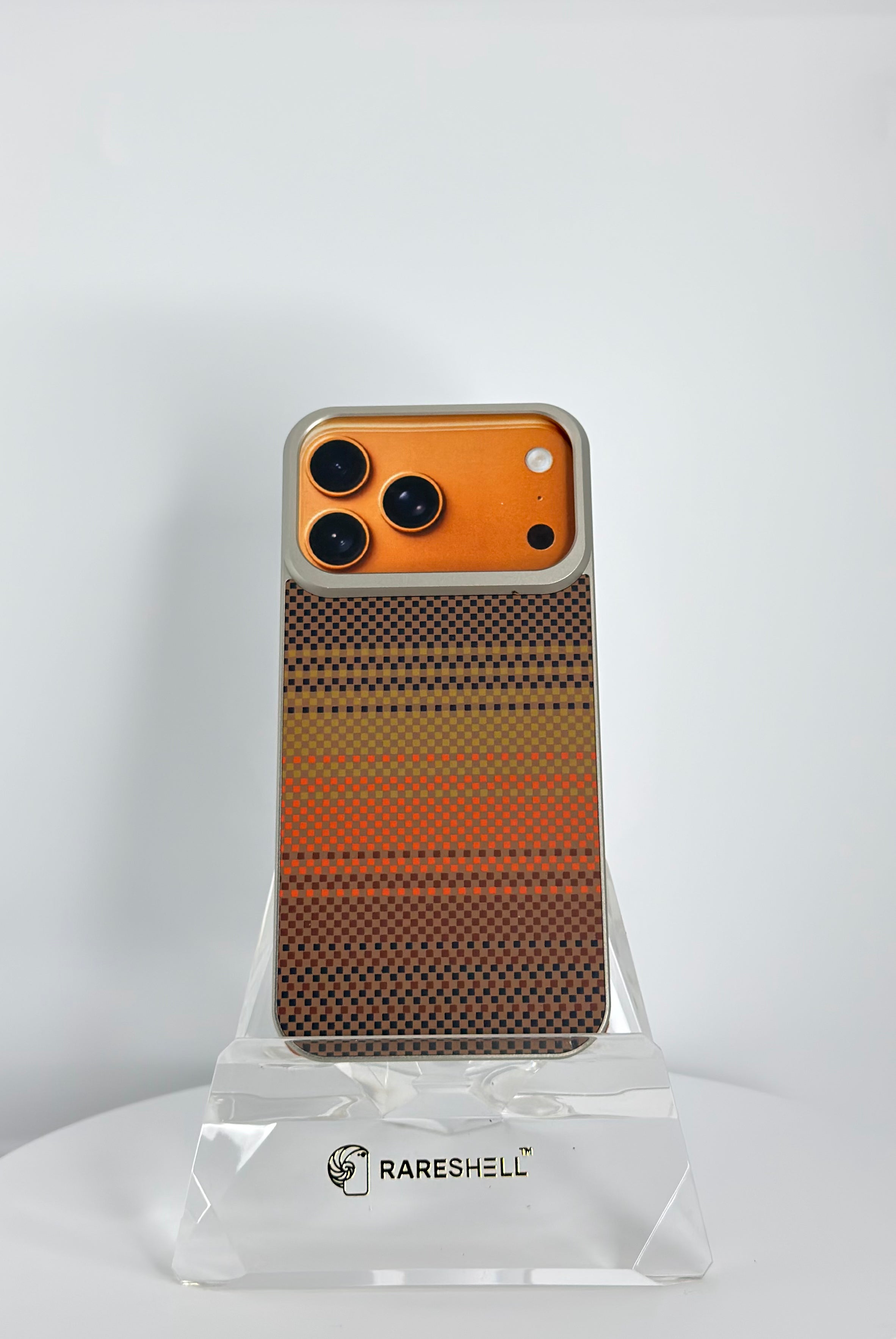 CarbonEdge MagSafe Plate Case – iPhone 17 Pro Max