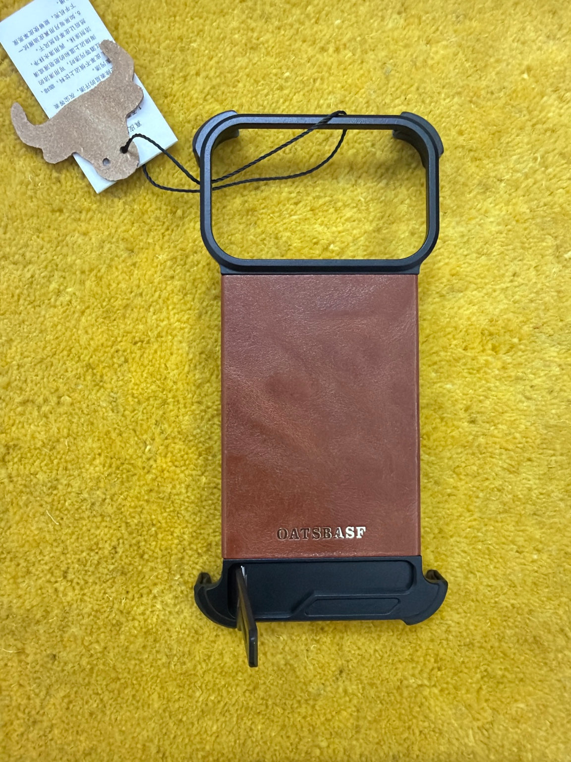 Oatsbasf Leather Back Metal Stand Case – iPhone 17 Pro