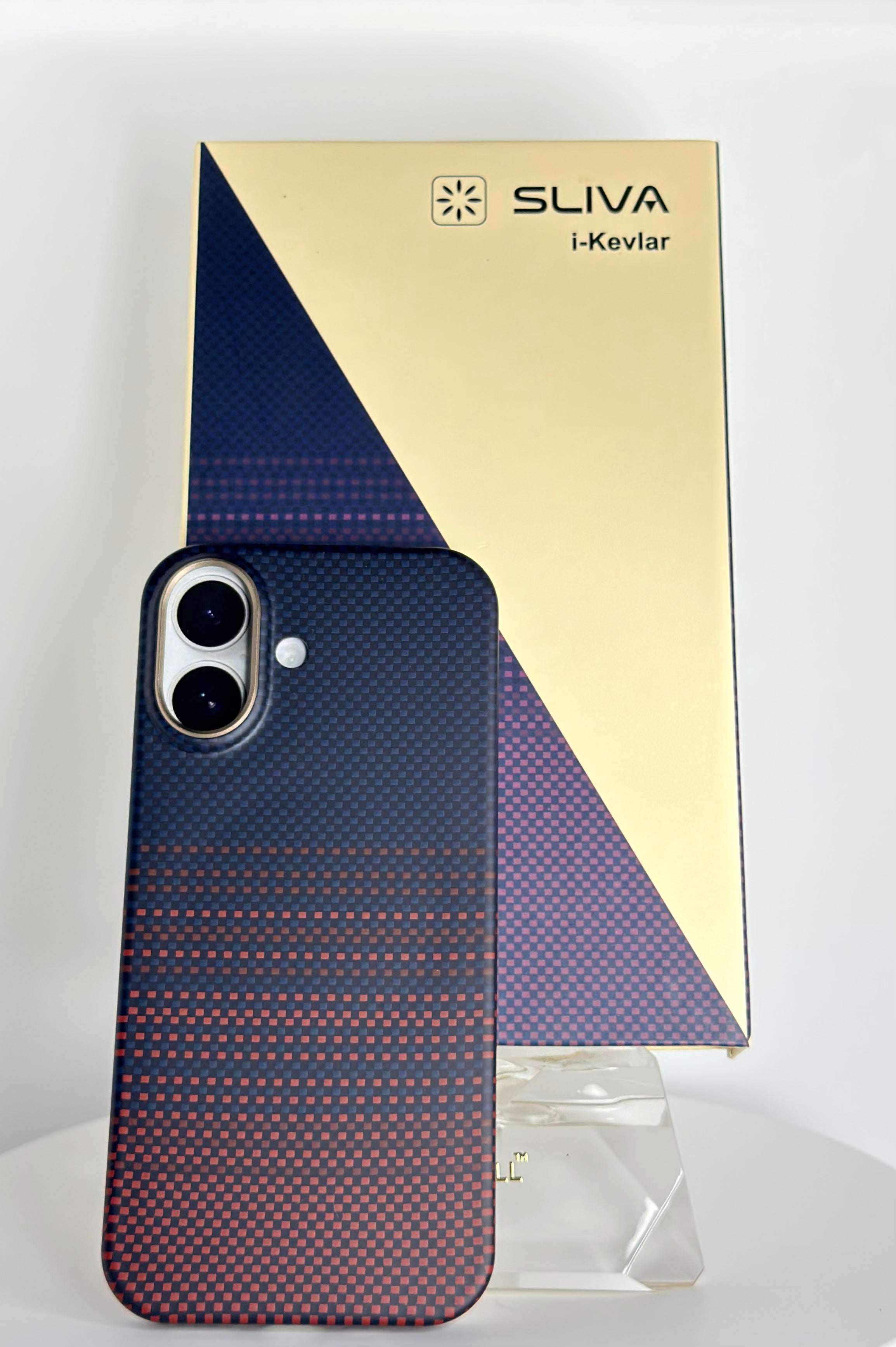SLIVA i-Kevlar Carbon Fiber Case with MagSafe – iPhone 17