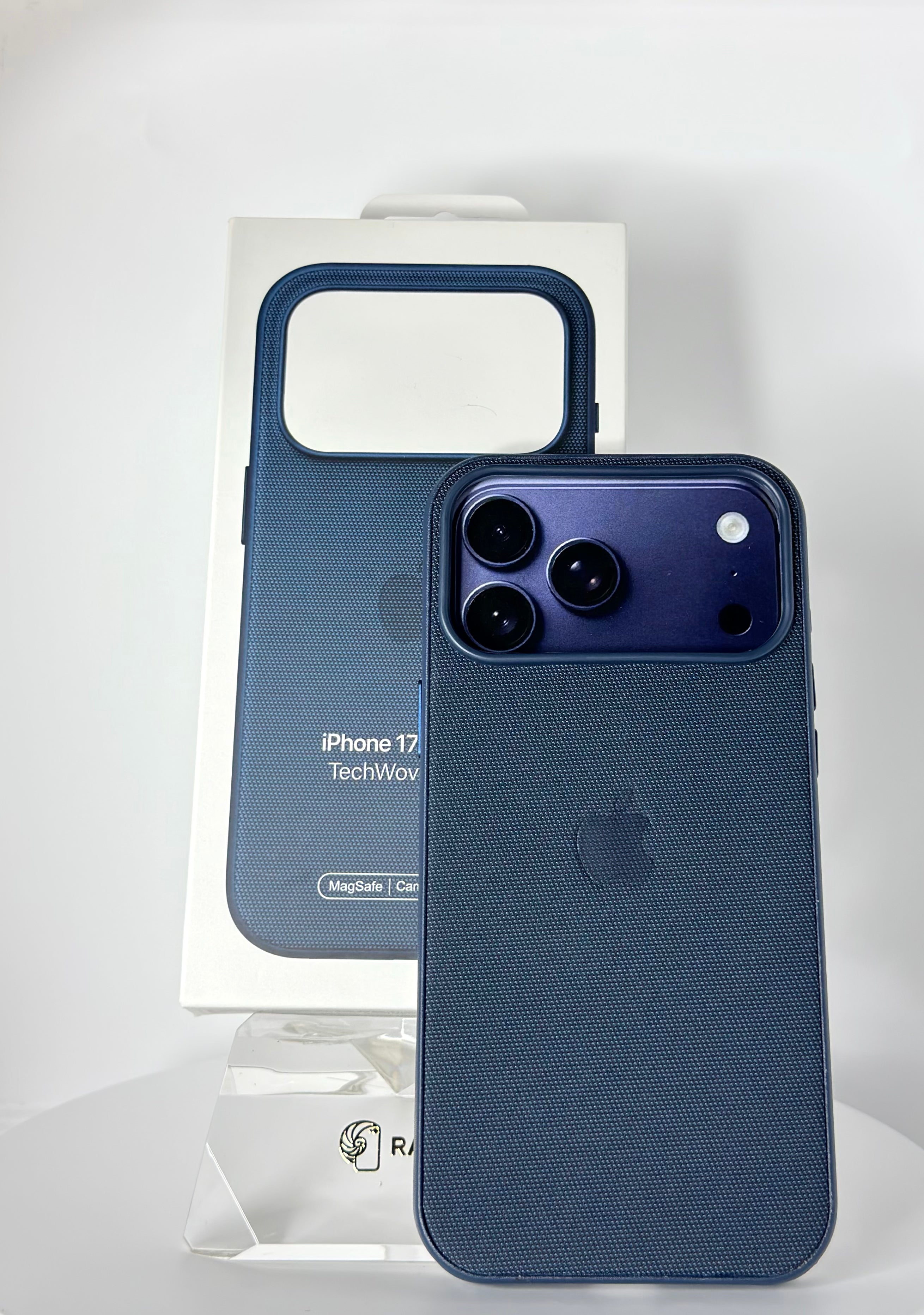 TechWoven Case with MagSafe – iPhone 17 Pro