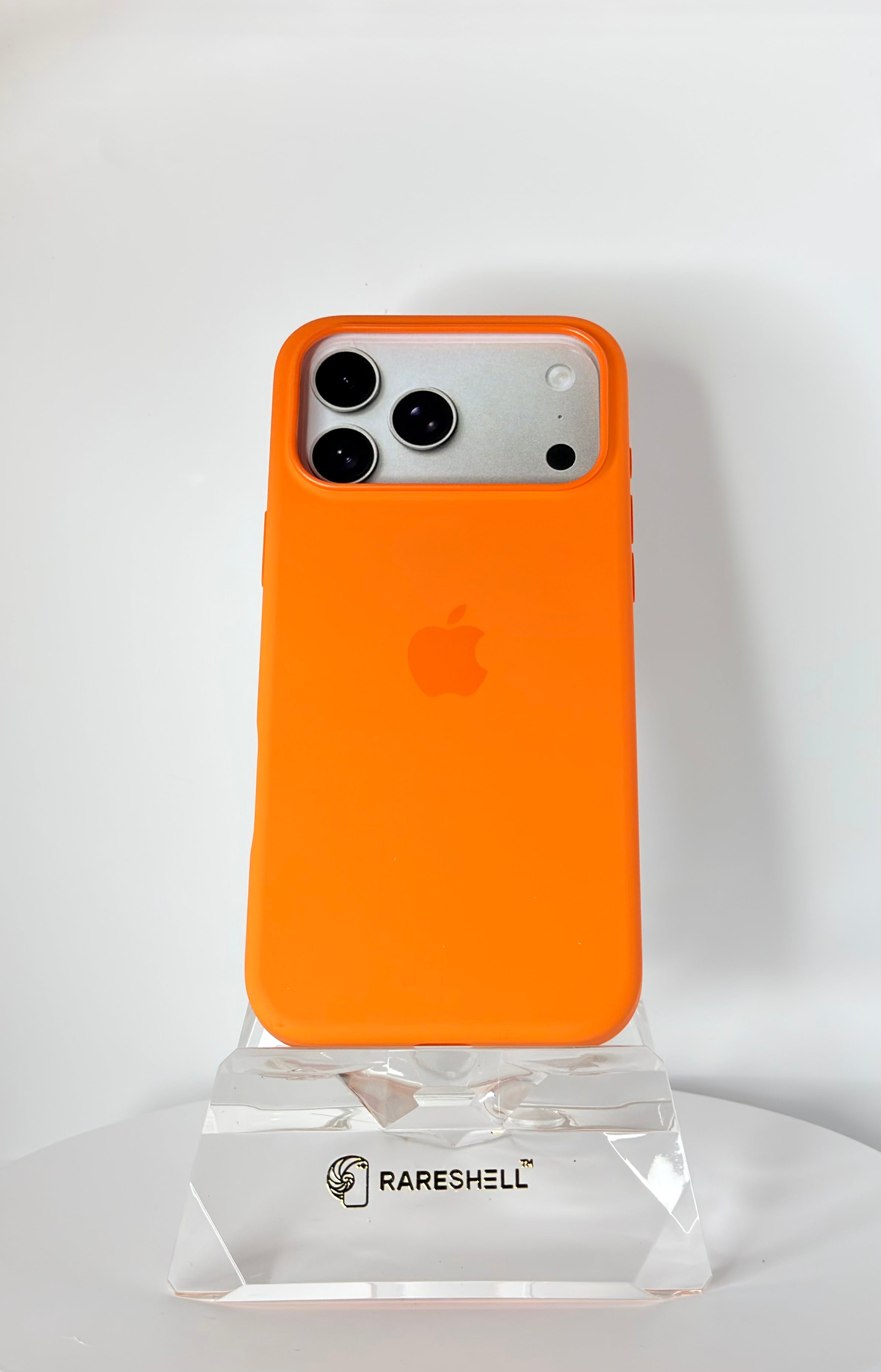Silicone Case with MagSafe – iPhone 17 Pro Max