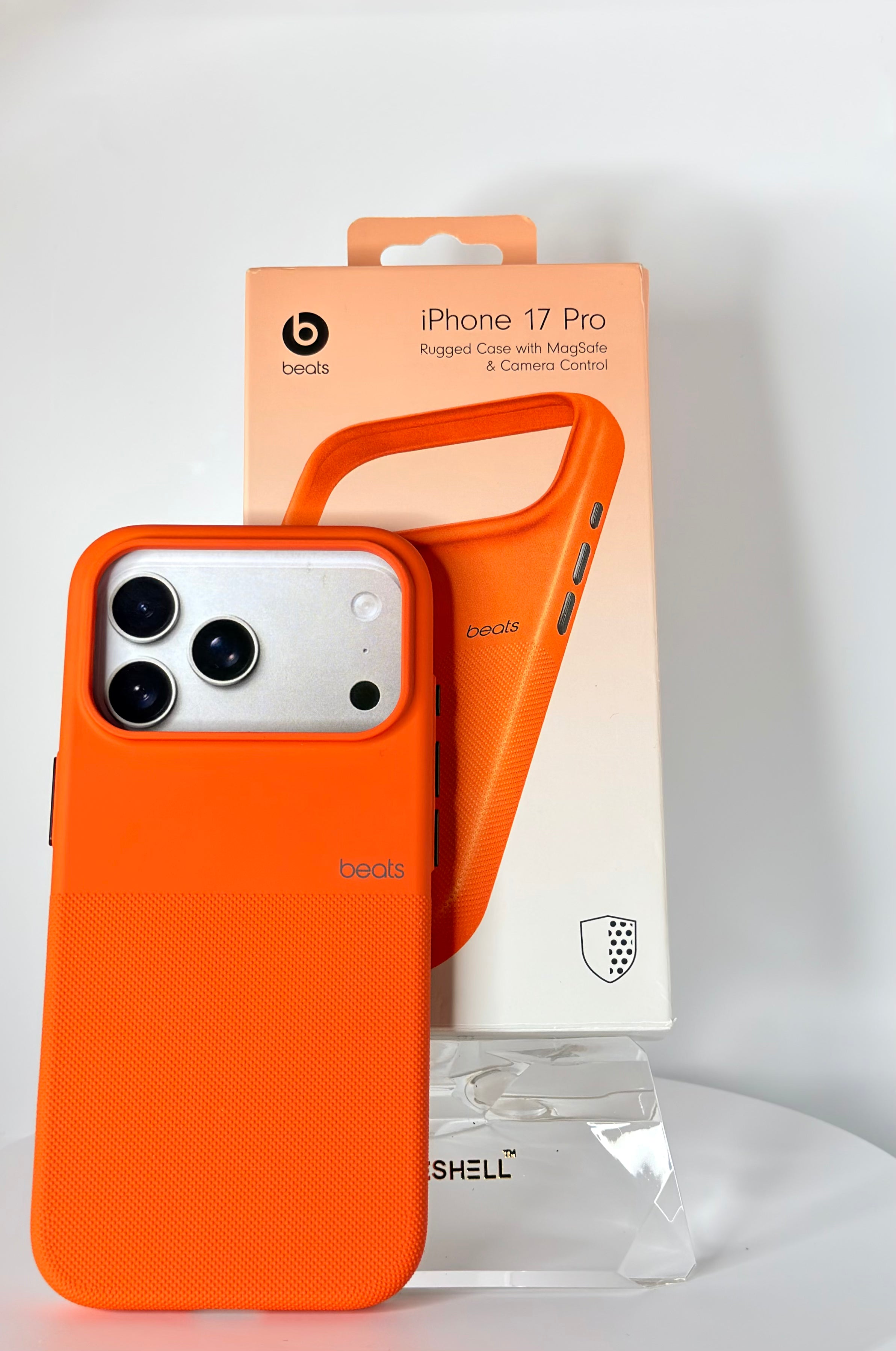 Rugged Grip Case with MagSafe – iPhone 17 Pro