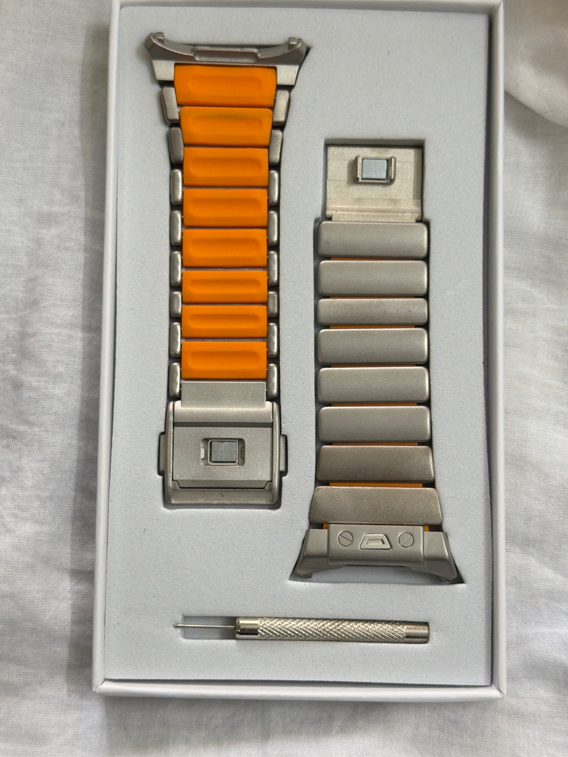 Titan Link Magnetic Strap – Galaxy Watch Ultra (Dynamic Lug Fit)