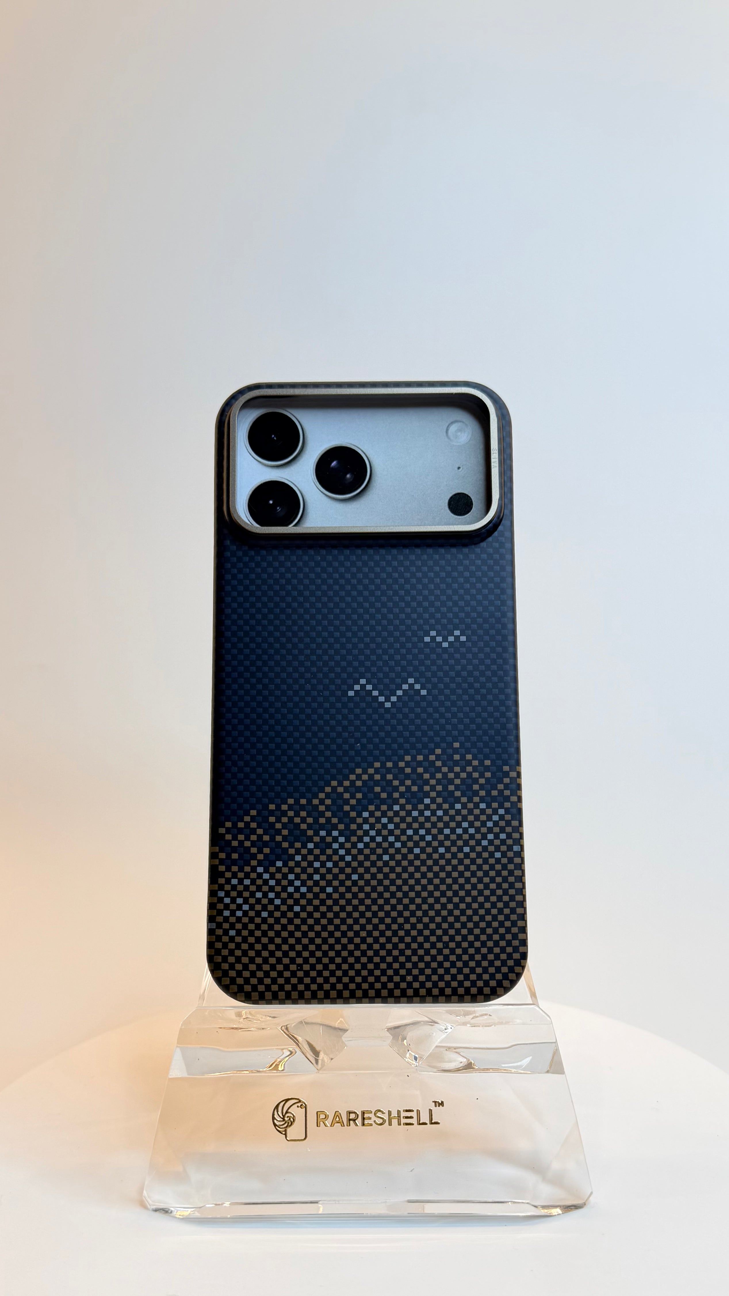 SLIVA i-Kevlar Carbon Fiber Case with MagSafe – iPhone 17 Pro Max