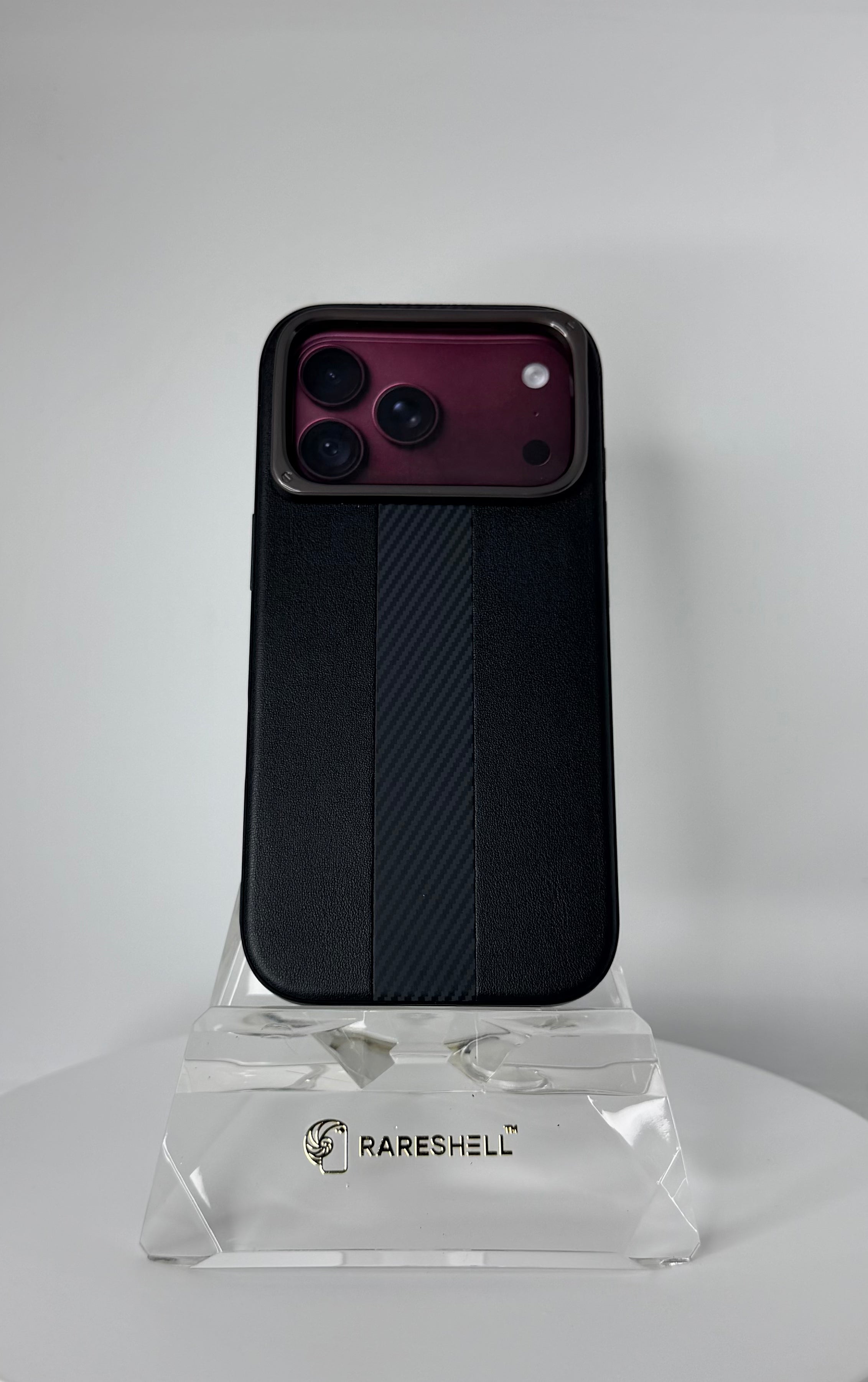 CarbonStripe Grip MagSafe Case – iPhone 18 Pro