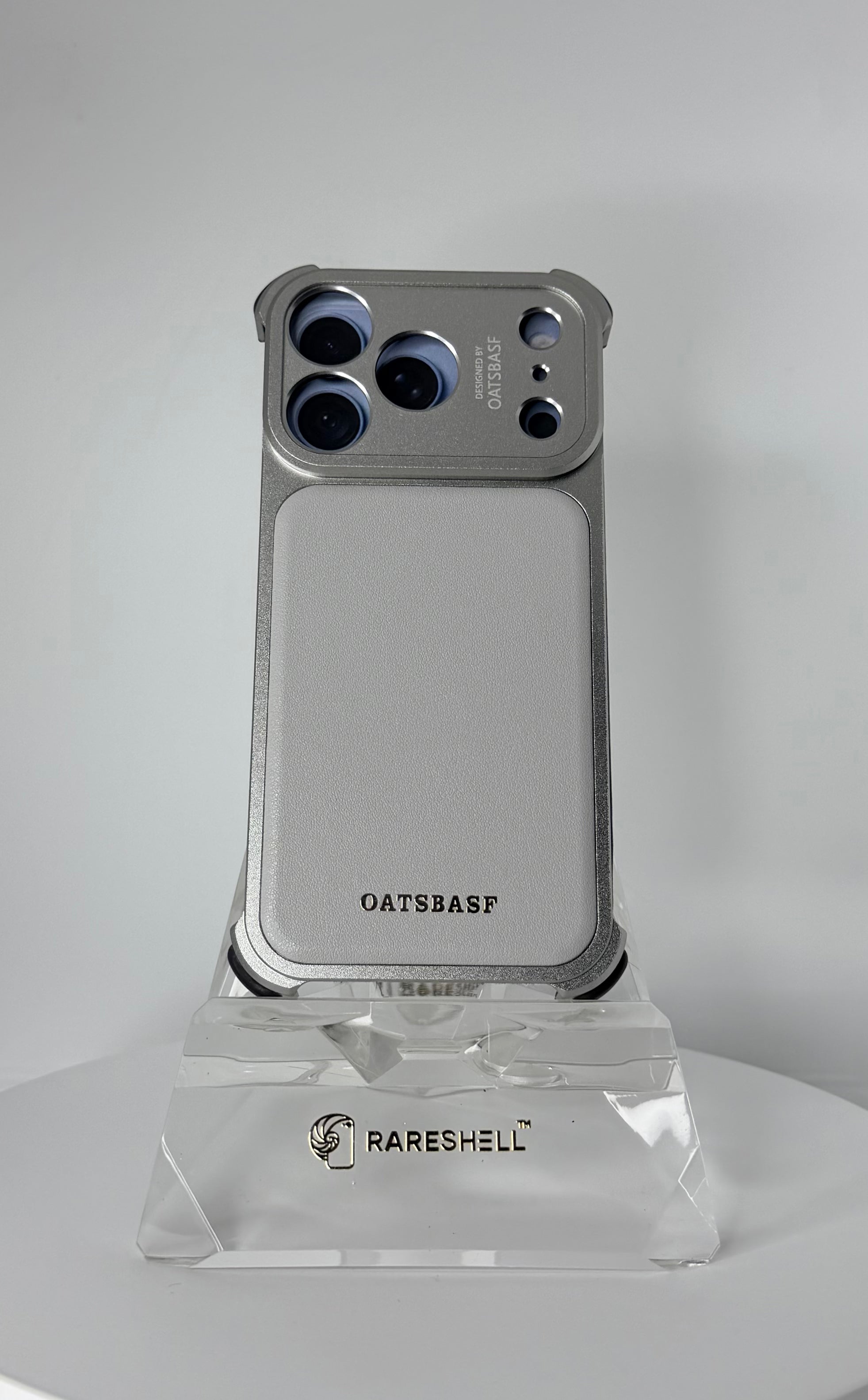 Oatsbasf Metal Back Case – iPhone 18 Pro Max