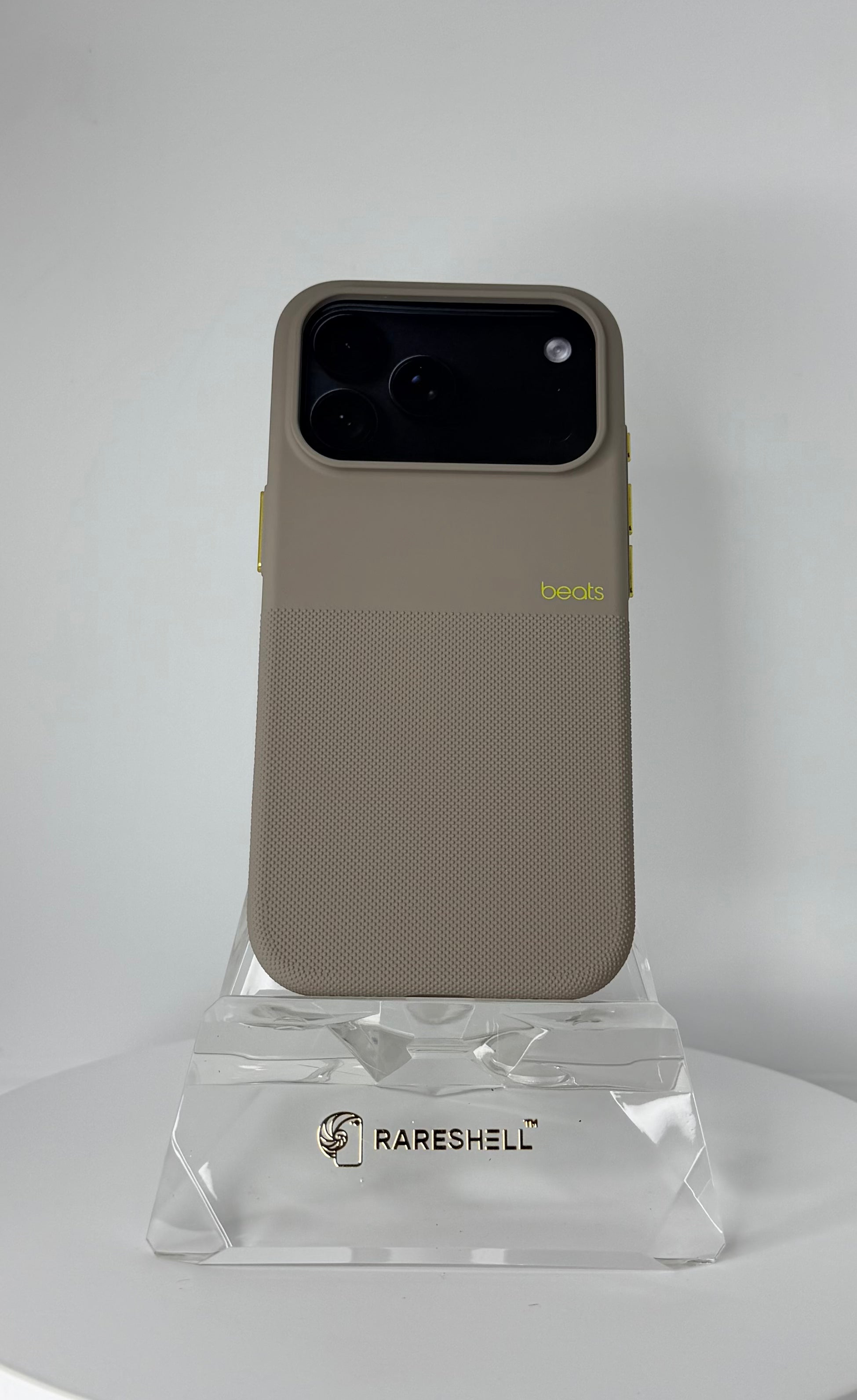 Rugged Grip Case with MagSafe – iPhone 18 Pro