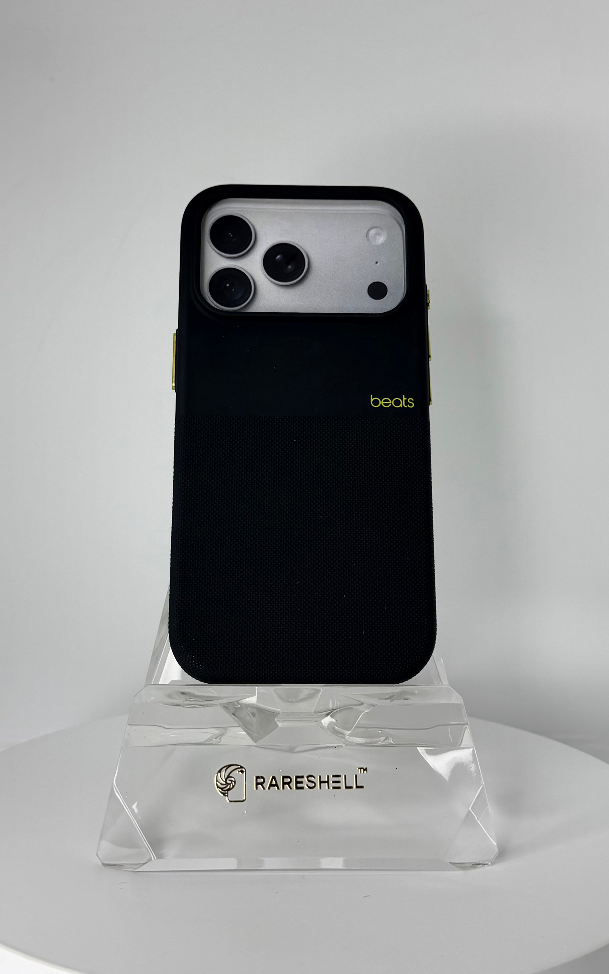 Rugged Grip Case with MagSafe – iPhone 18 Pro