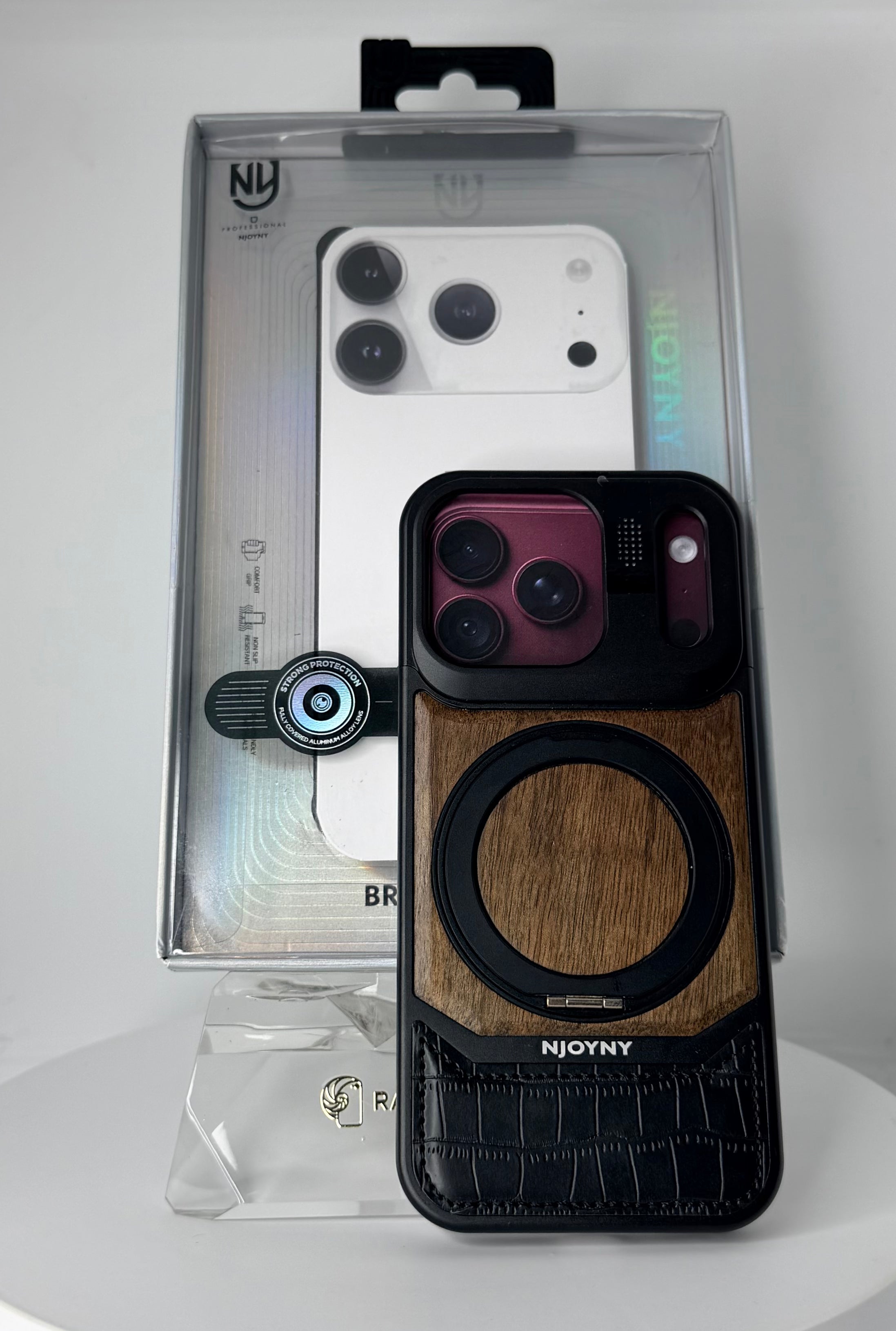 Njoyny WoodLock MagSafe Stand Case – iPhone 18 Pro