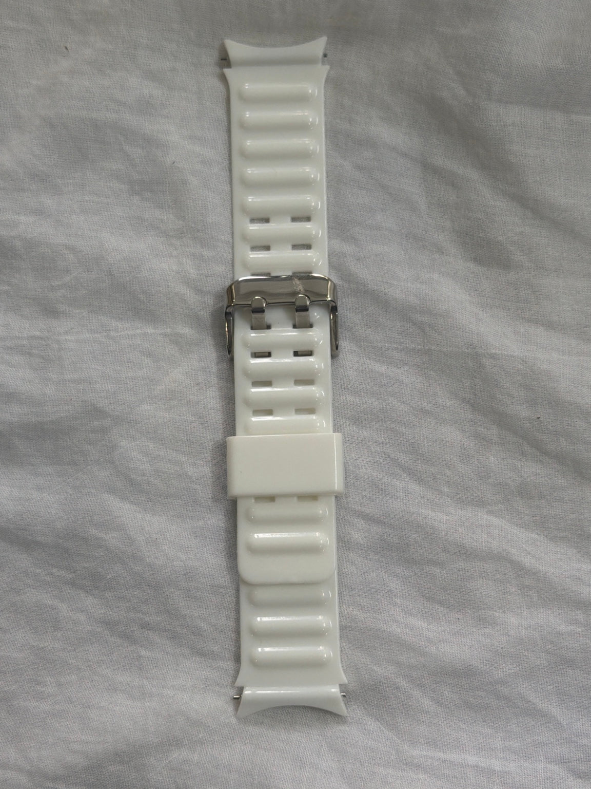 Sport Ridge Silicone Strap – Galaxy Watch 4–7, FE, Classic & Pro (20mm Curved Fit)
