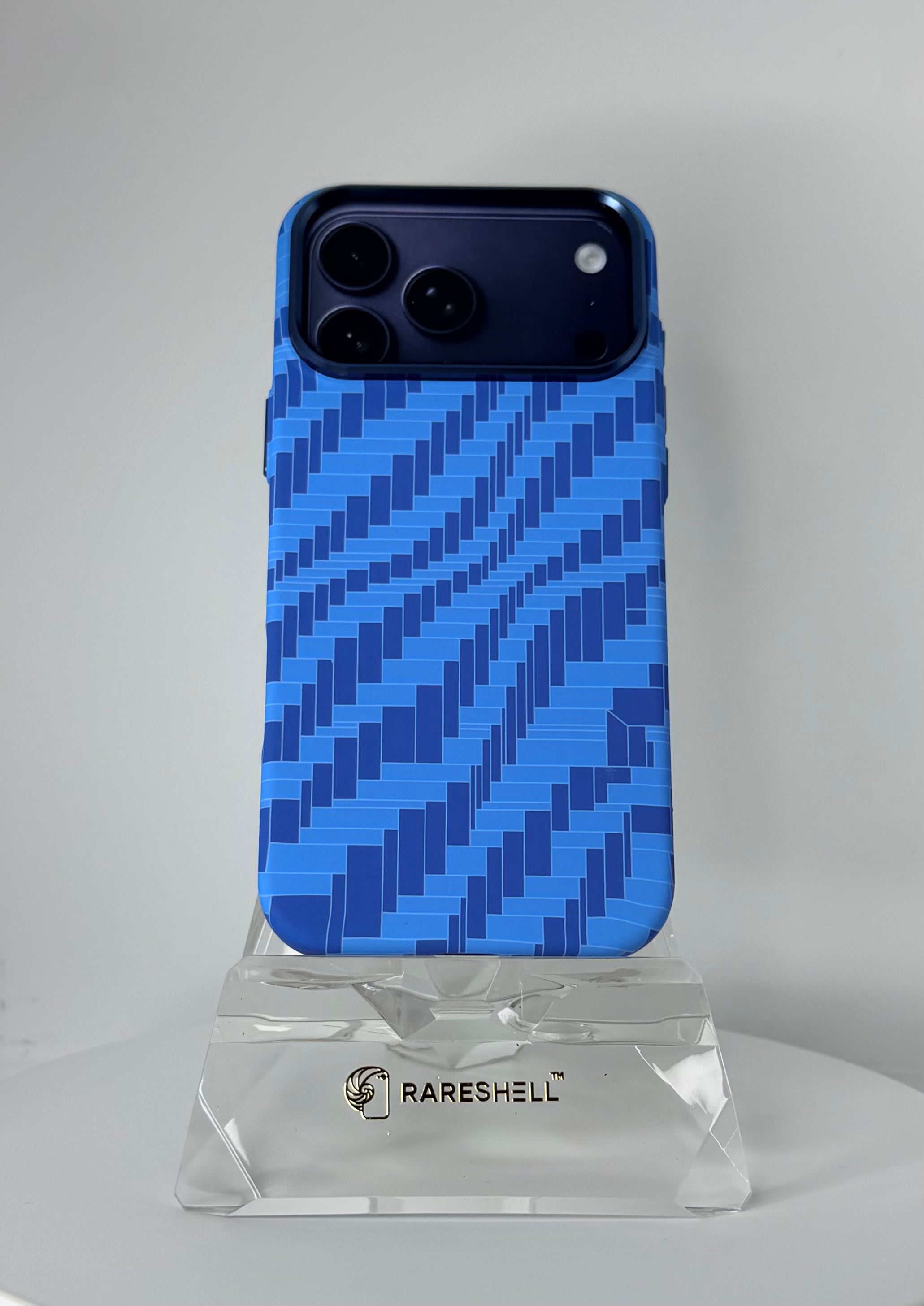 GridLuxe MagSafe Case – iPhone 17 Pro Max