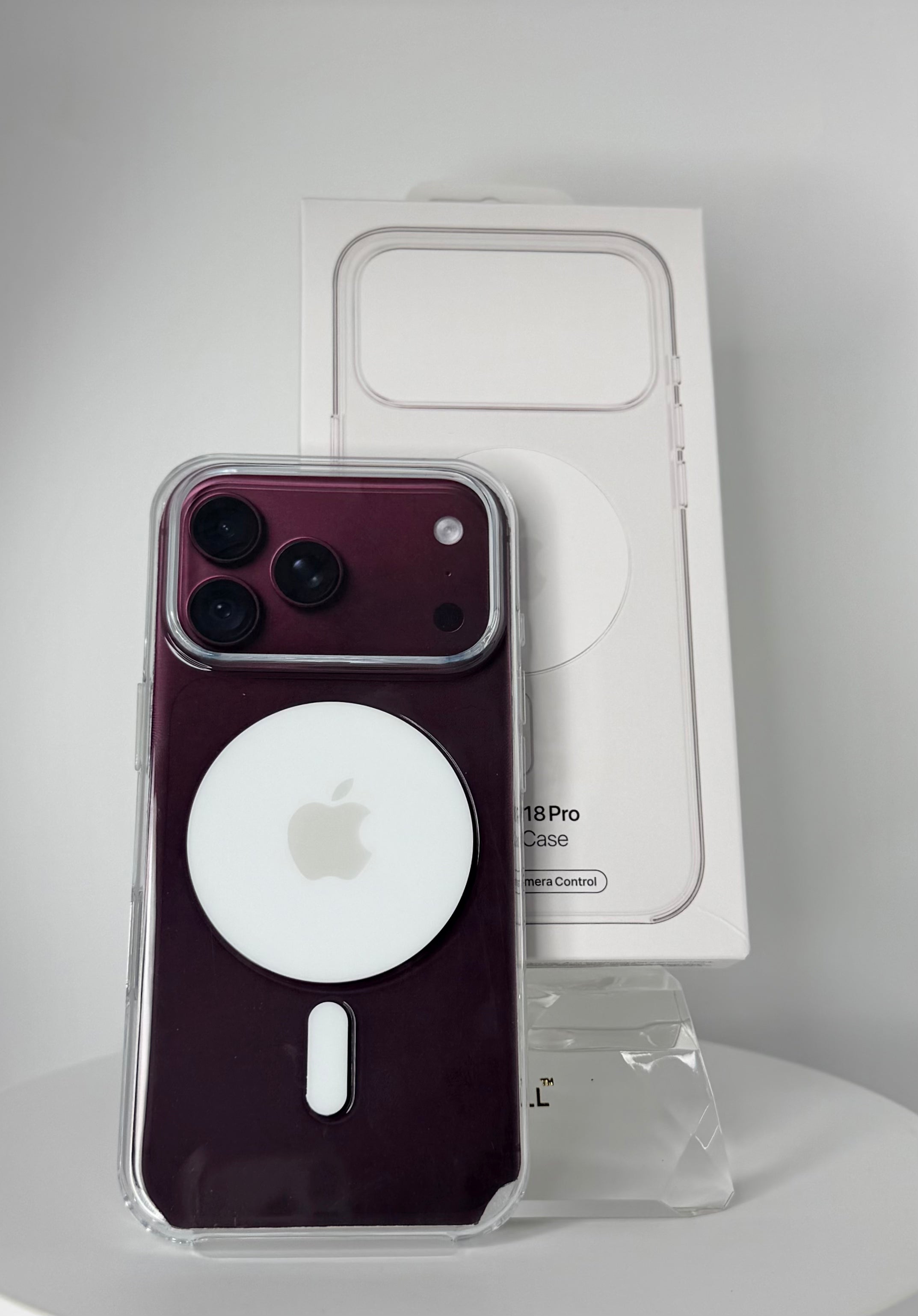 Anti Yellowing Clear Case with MagSafe – iPhone 18 Pro