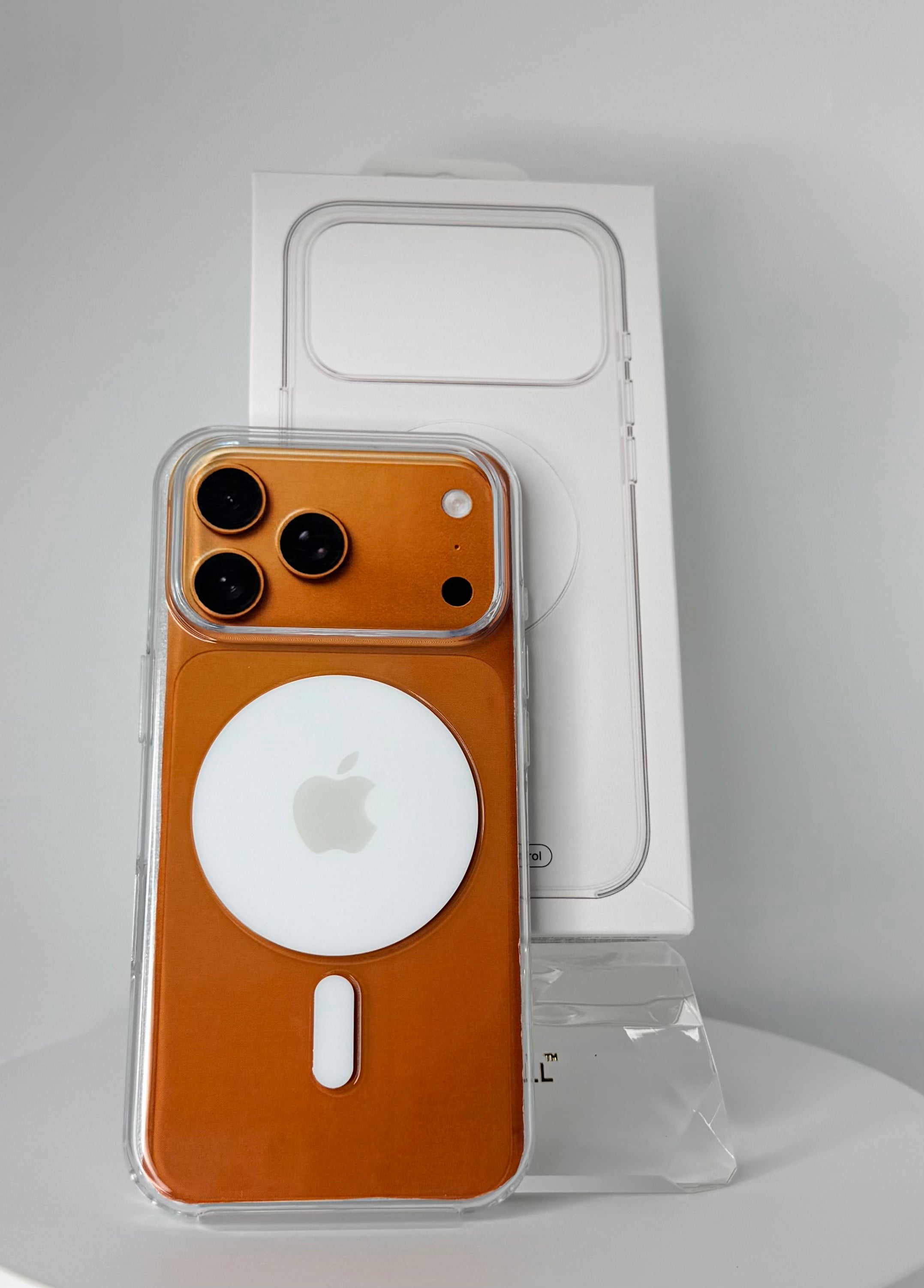 Anti Yellowing Clear Case with MagSafe – iPhone 17 Pro