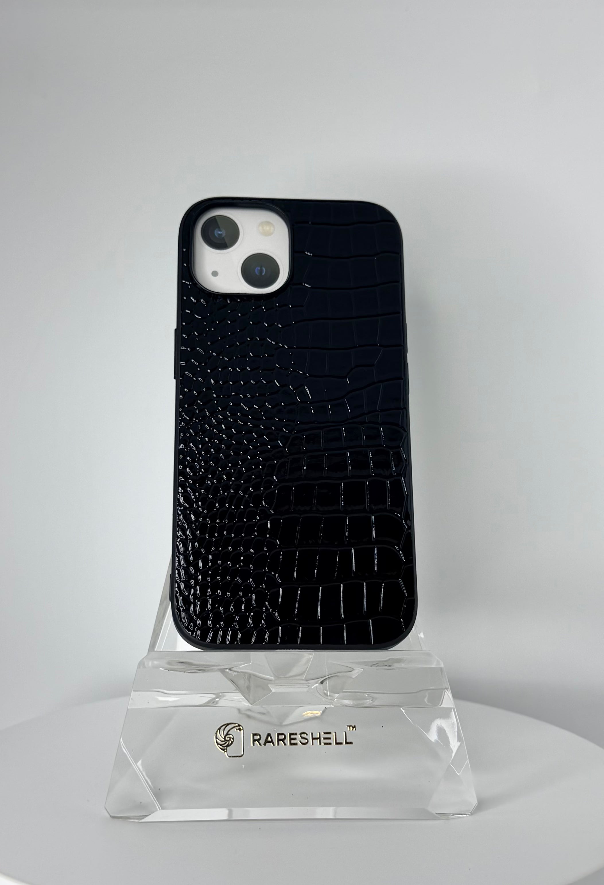 Diora Croc Leather Case – iPhone 15