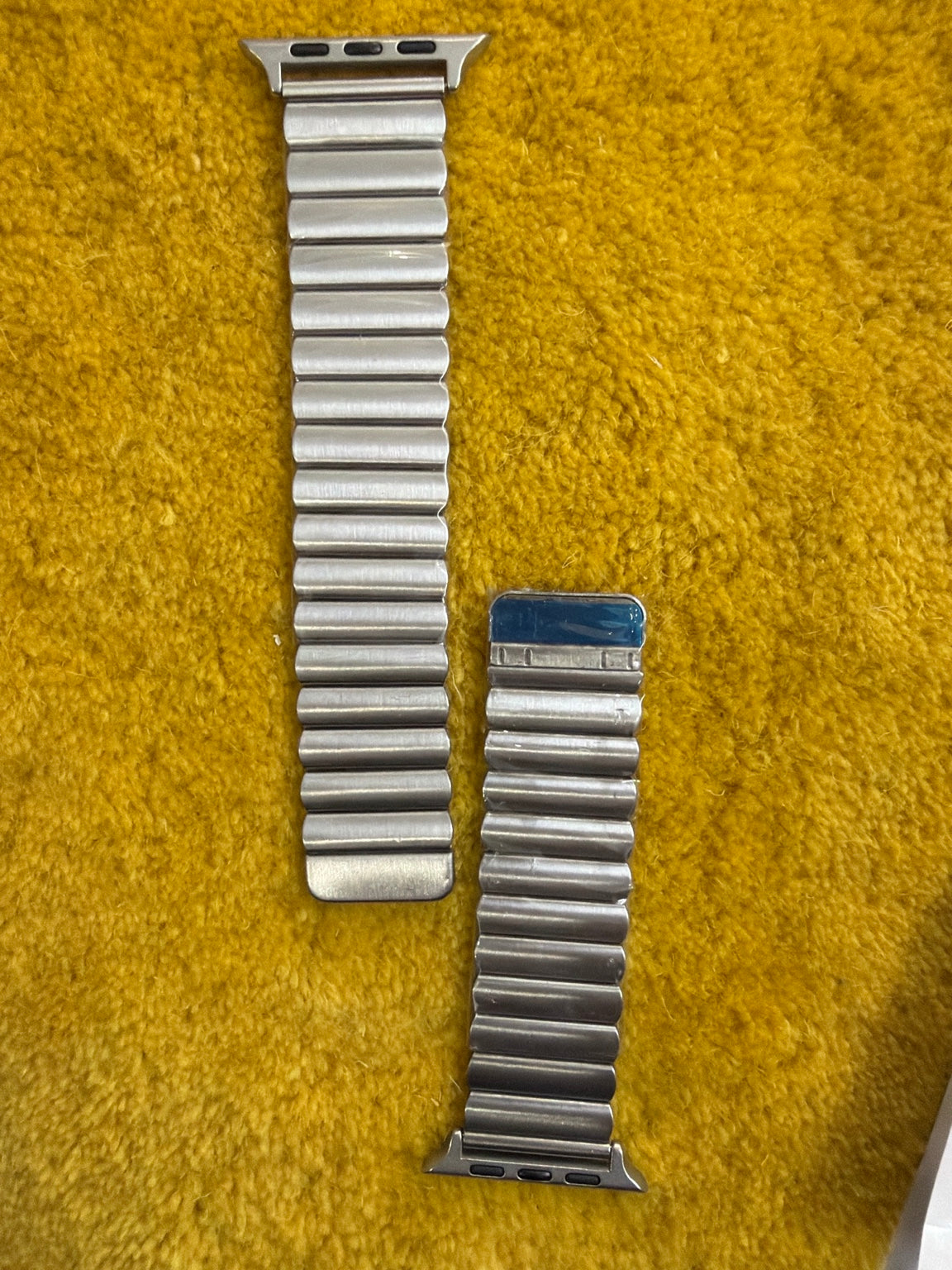 Titan Link Magnetic Apple Watch Strap (42/44/45/46/49mm)
