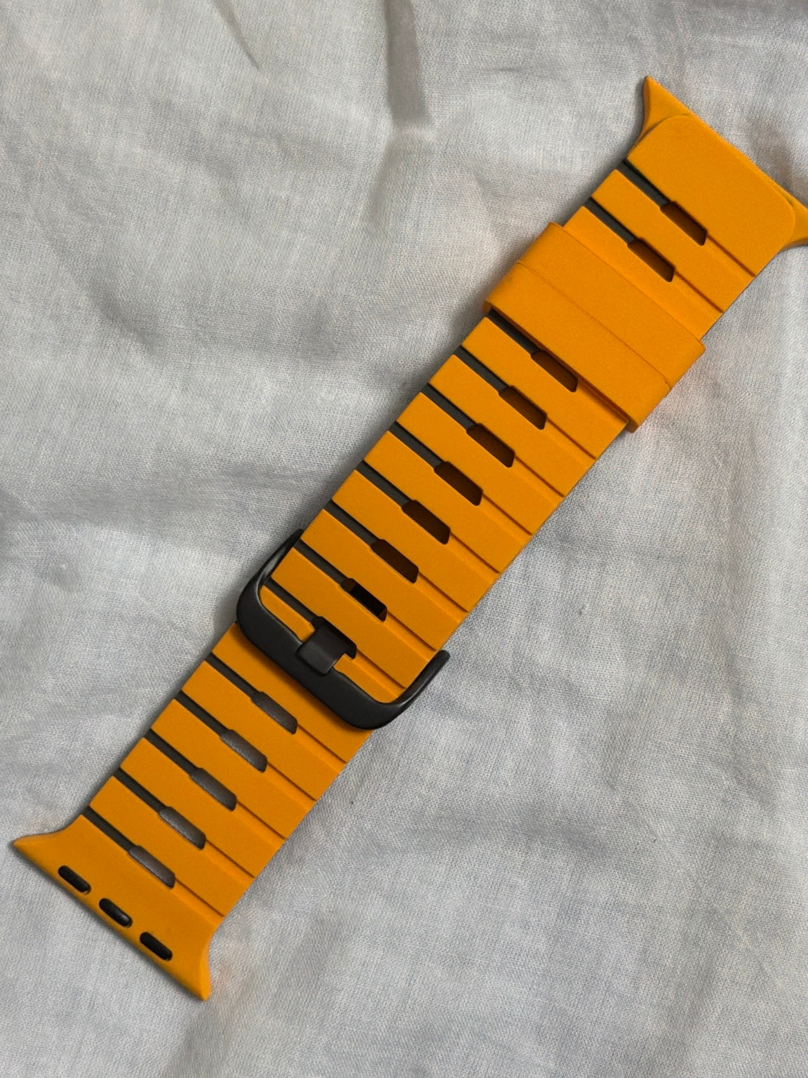 AeroSlot Sport Apple Watch Strap (42/44/45/46/49mm)
