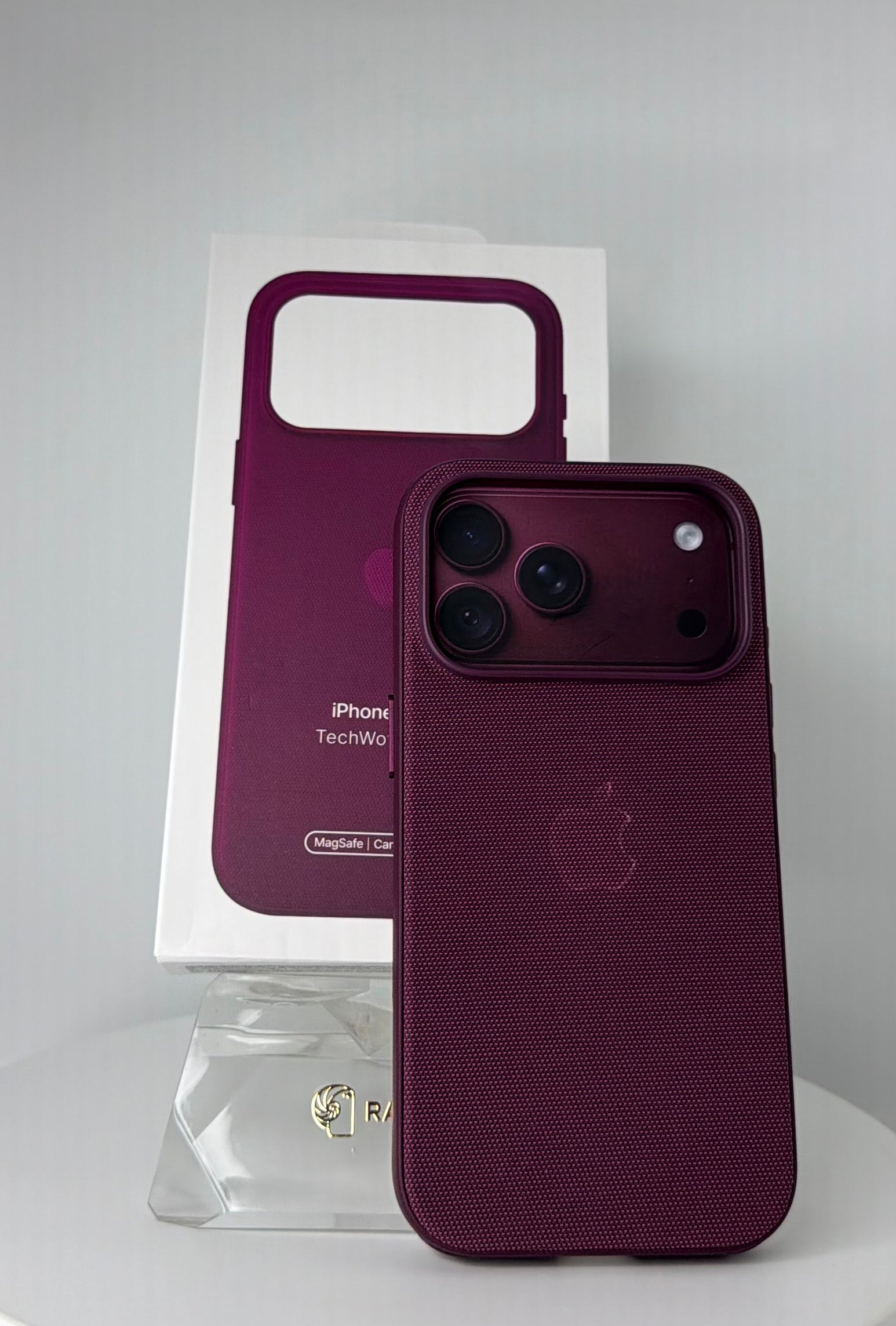 TechWoven Case with MagSafe – iPhone 18 Pro