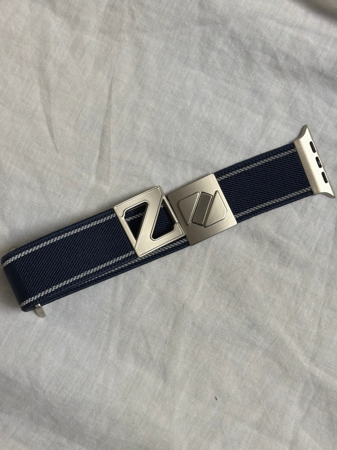 AeroLatch Woven Apple Watch Strap (42/44/45/46/49mm)