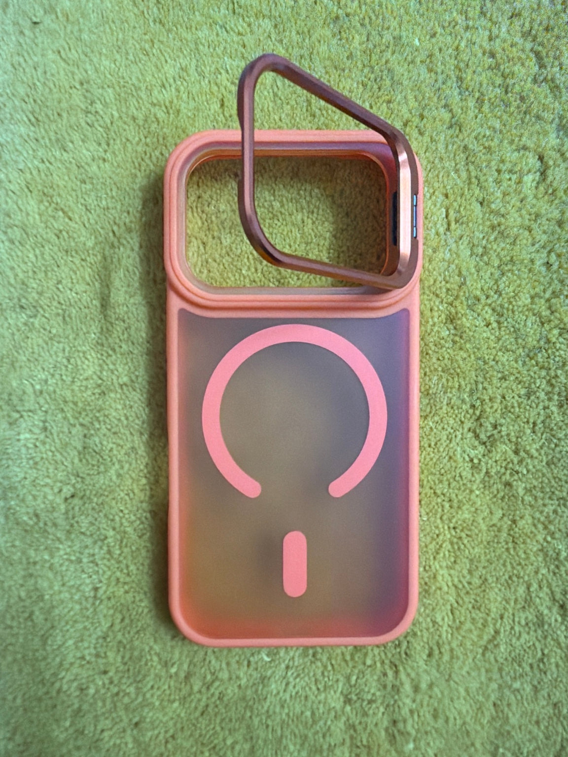 Aura Frost MagSafe Case – iPhone 17 Pro
