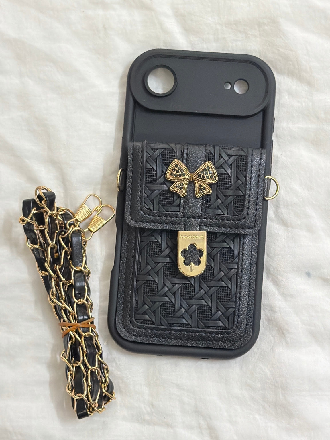 Midnight Weave Chain Case – iPhone 17 Air
