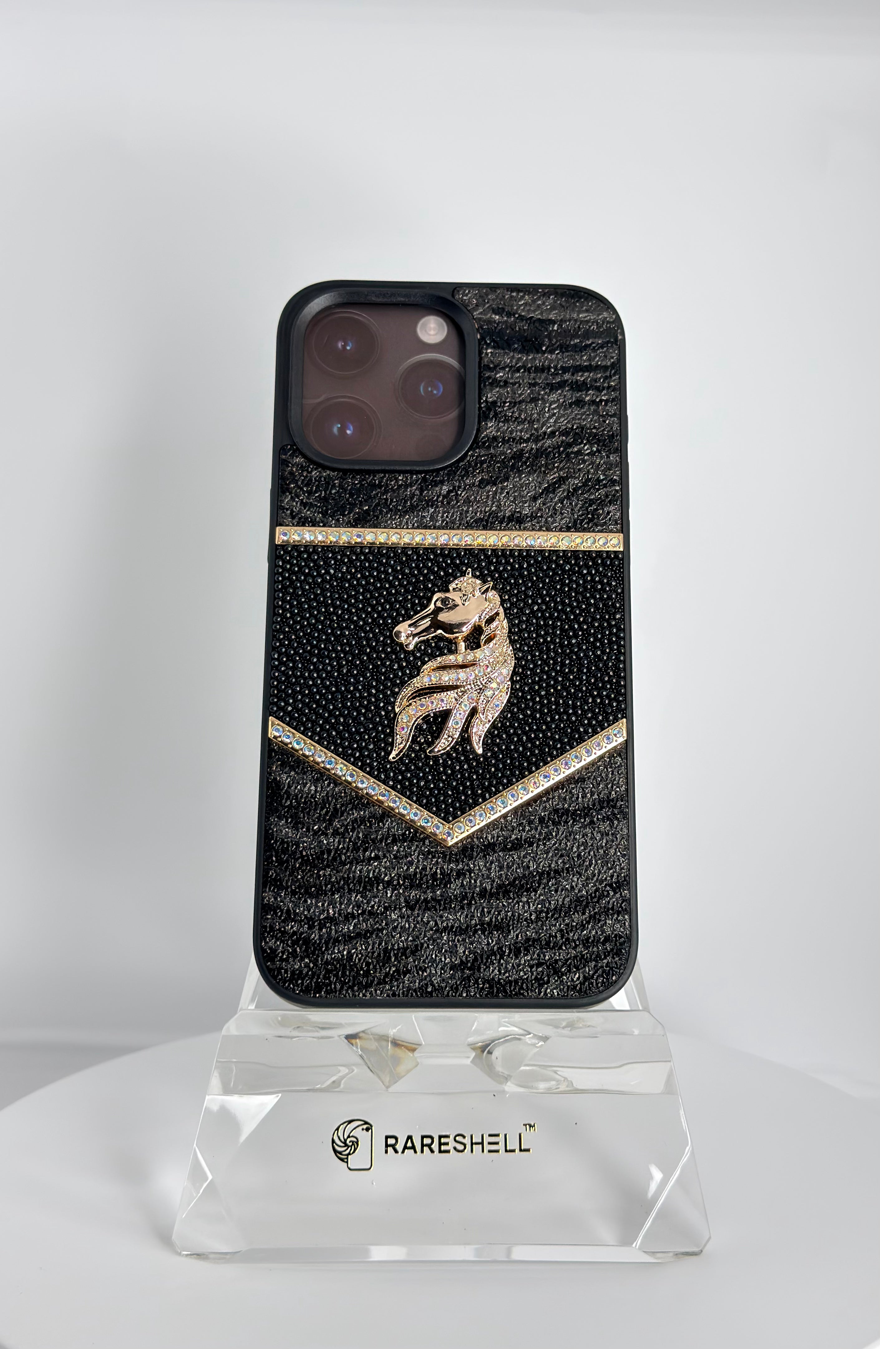 Royal Crest Case – iPhone 15 Pro Max