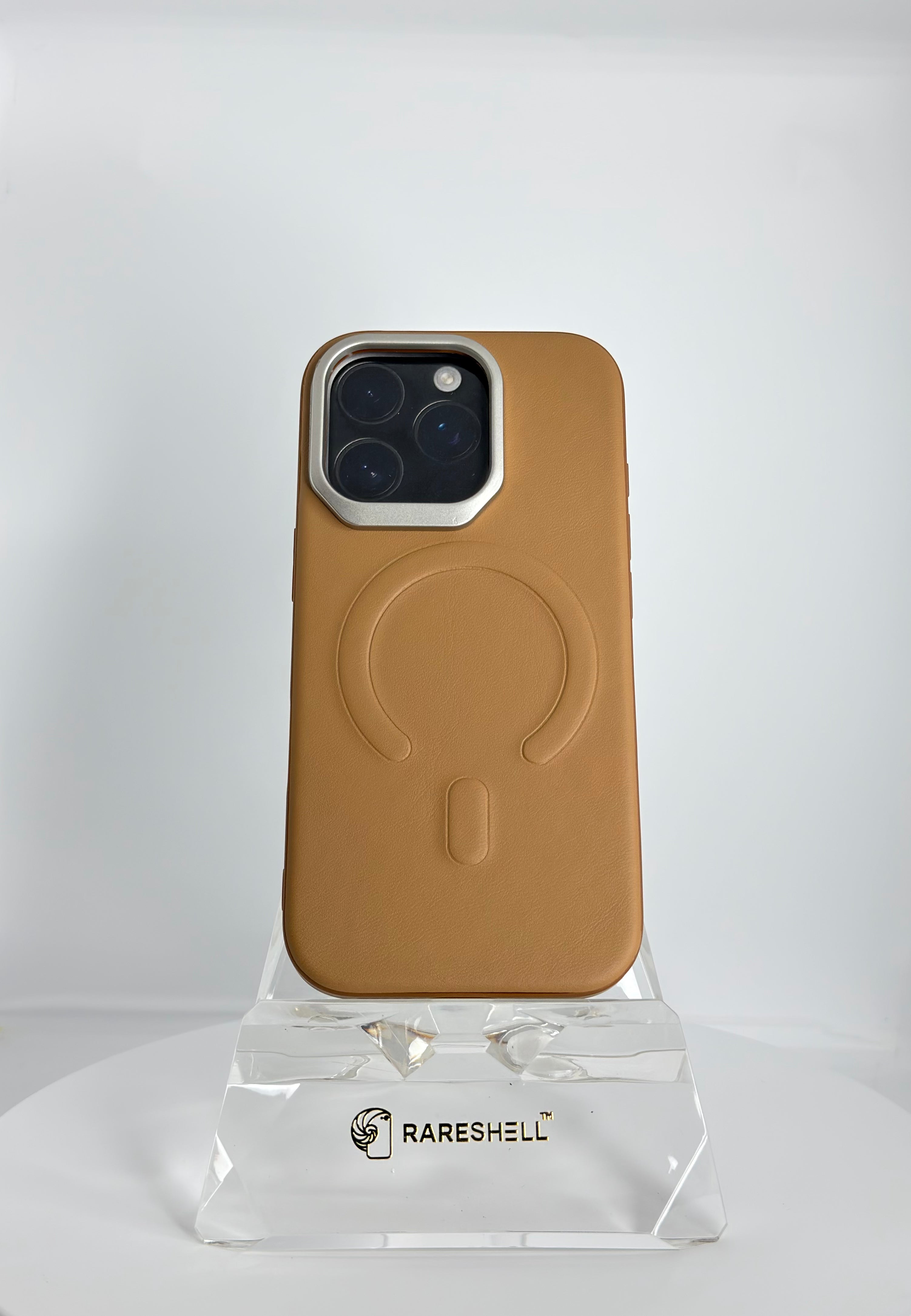 Lunaro Leather MagSafe Case – iPhone 16 Pro