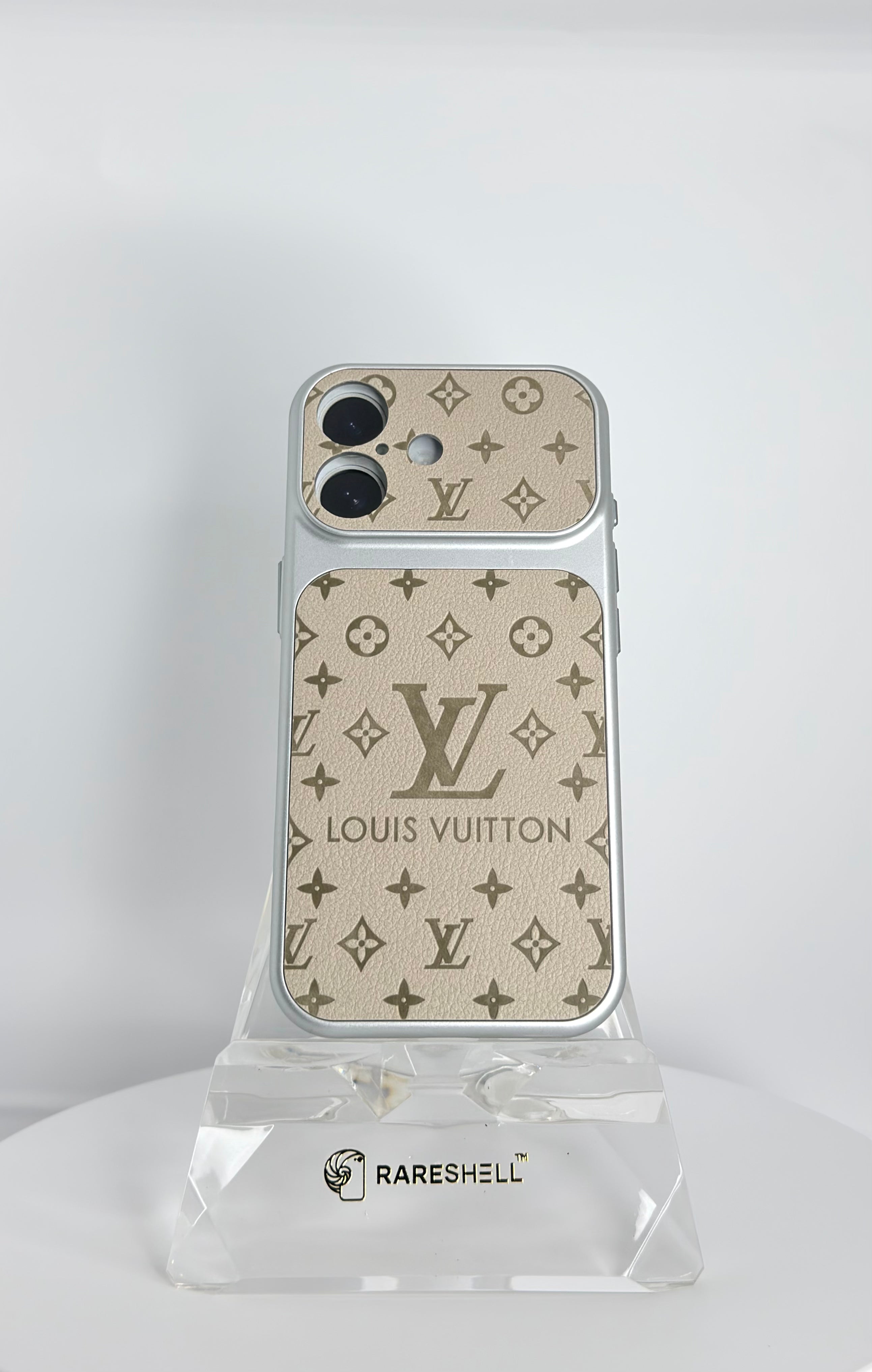 Luxury Designer Case – iPhone 17