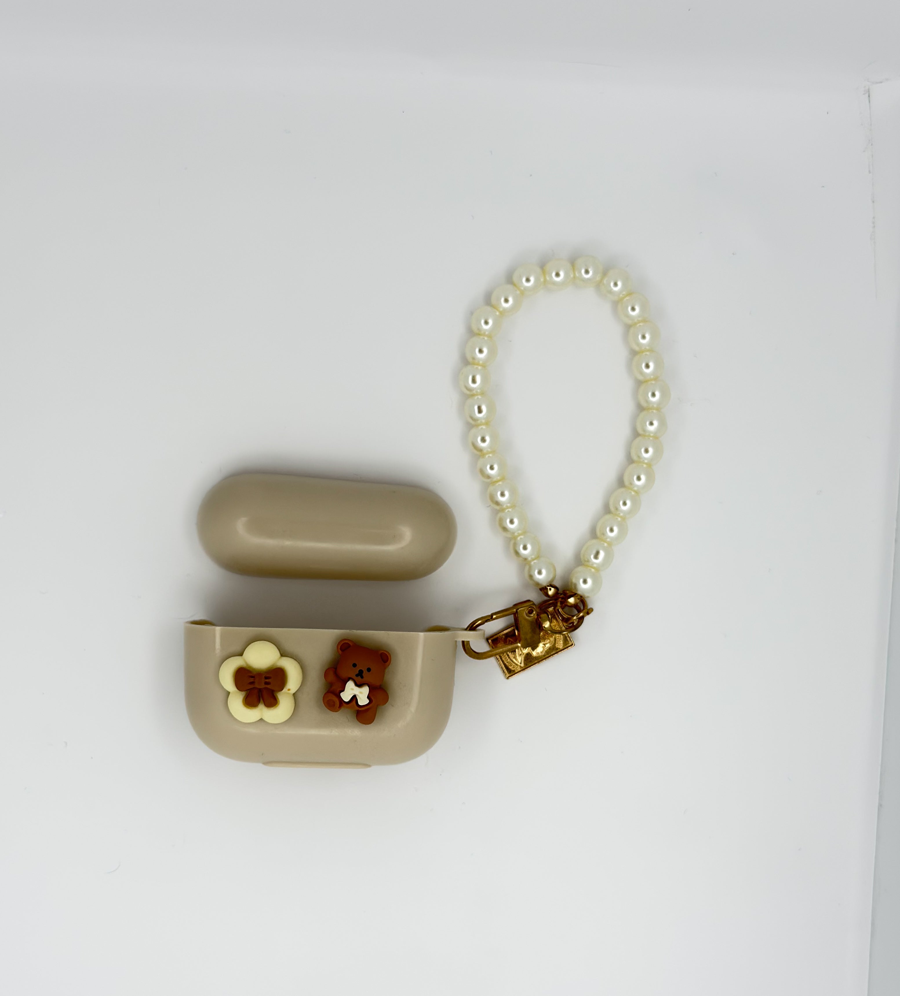 Kawaii Charm Case – AirPods Pro 3