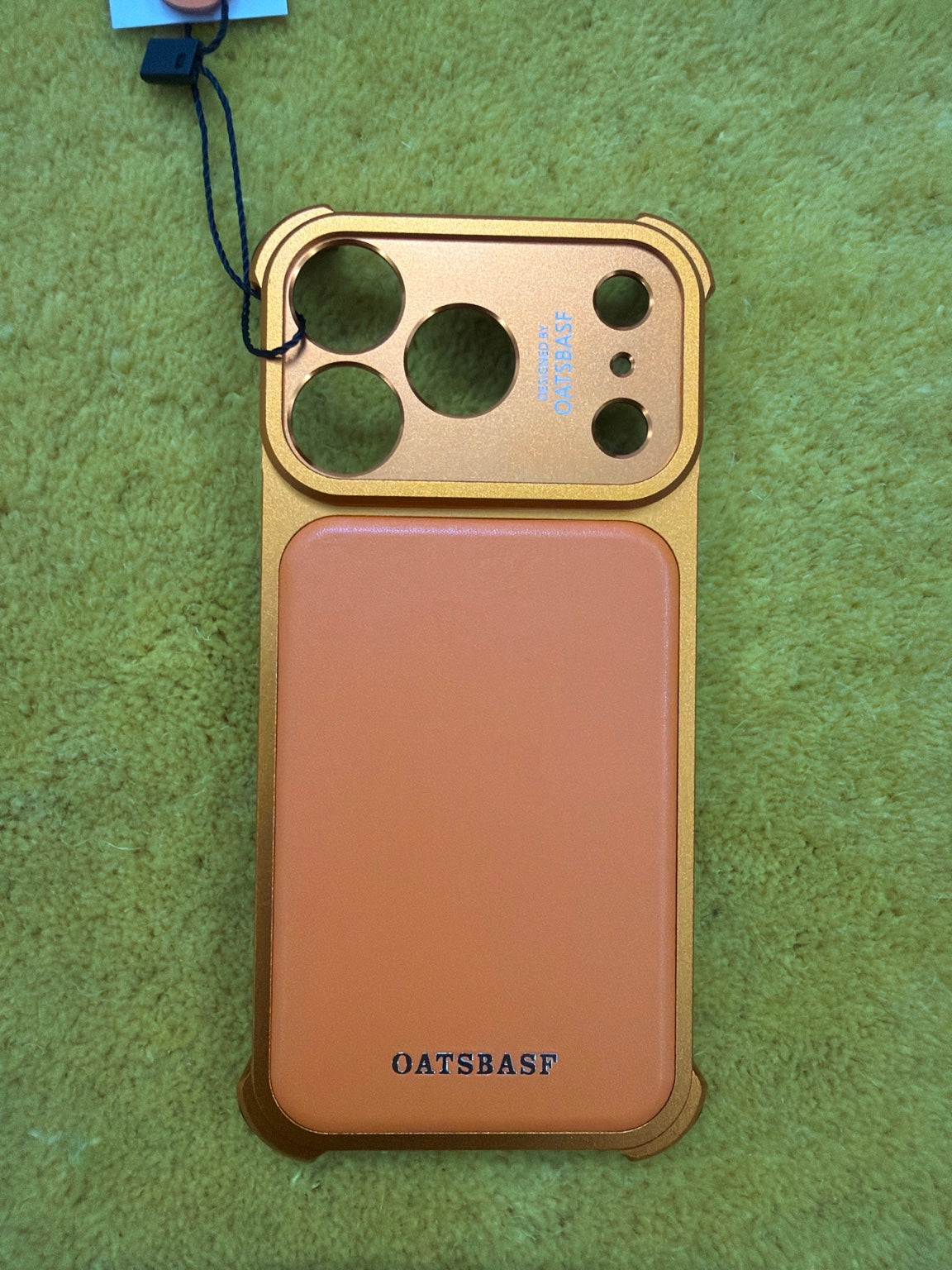 Oatsbasf Metal Back Case – iPhone 17 Pro