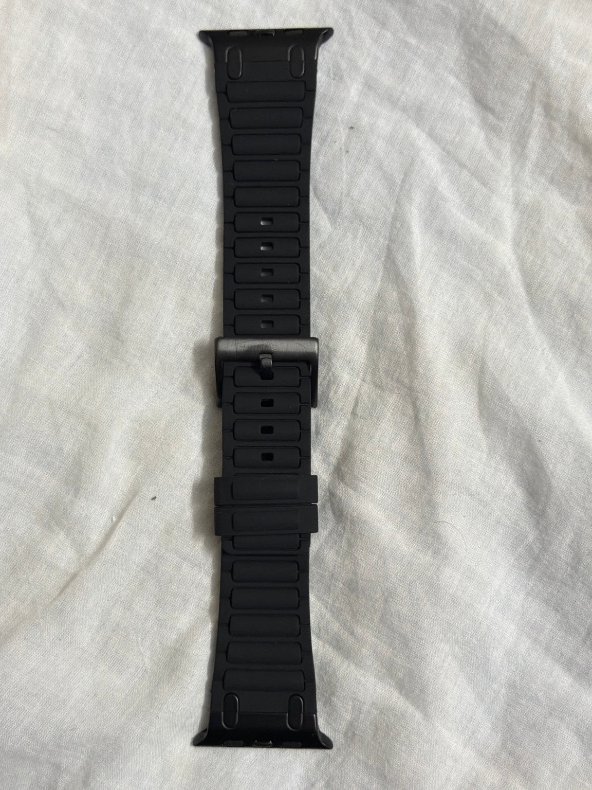 TitanGrid Silicone Apple Watch Strap (42/44/45/46/49mm)