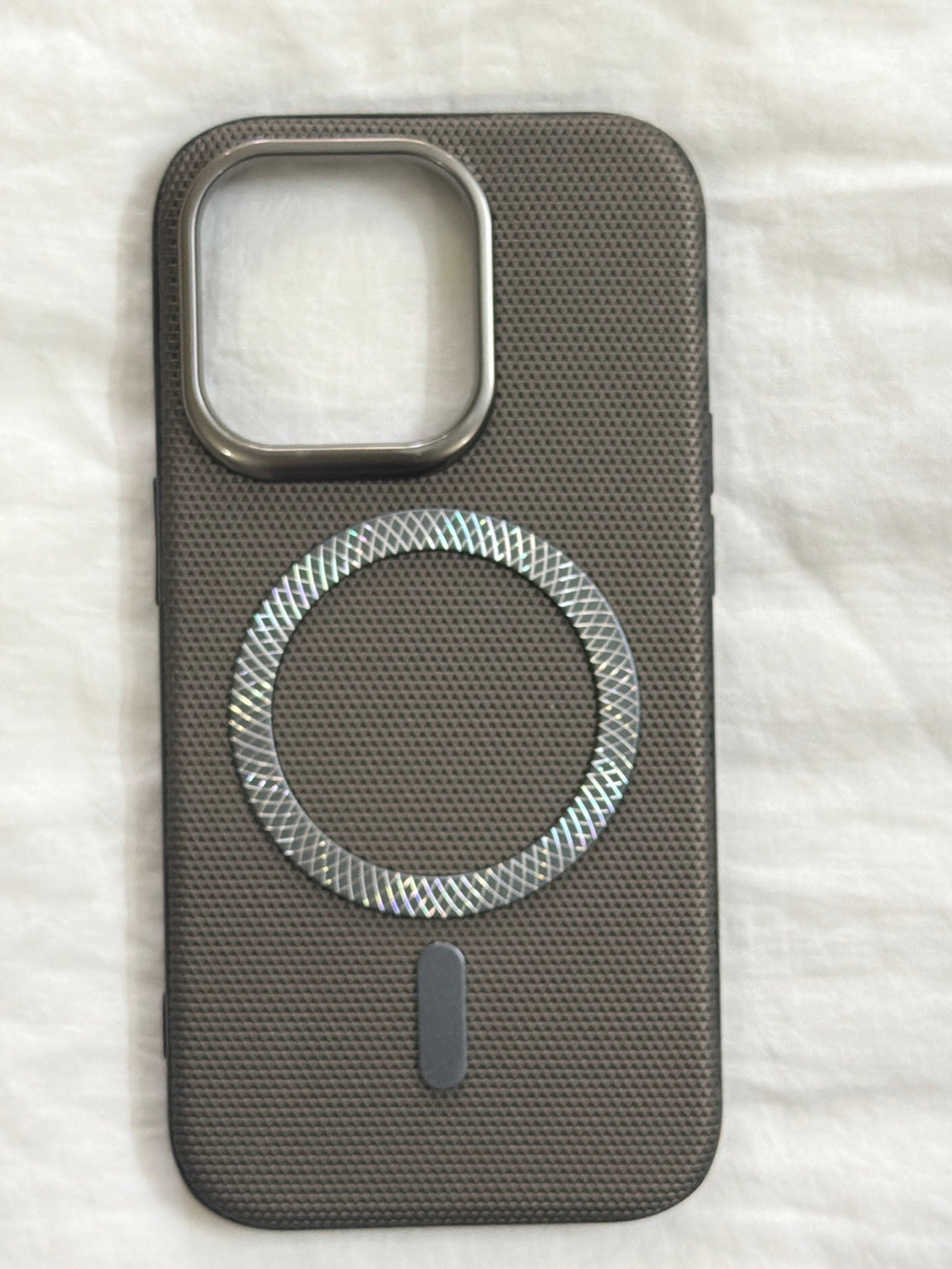 Obsidian Mesh MagSafe Case – iPhone 14 Pro