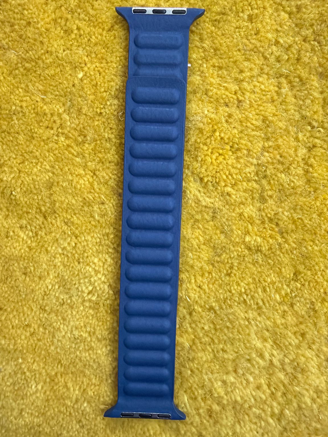 Matte Leather Magnetic Link Apple Watch Strap (38/40/41mm)