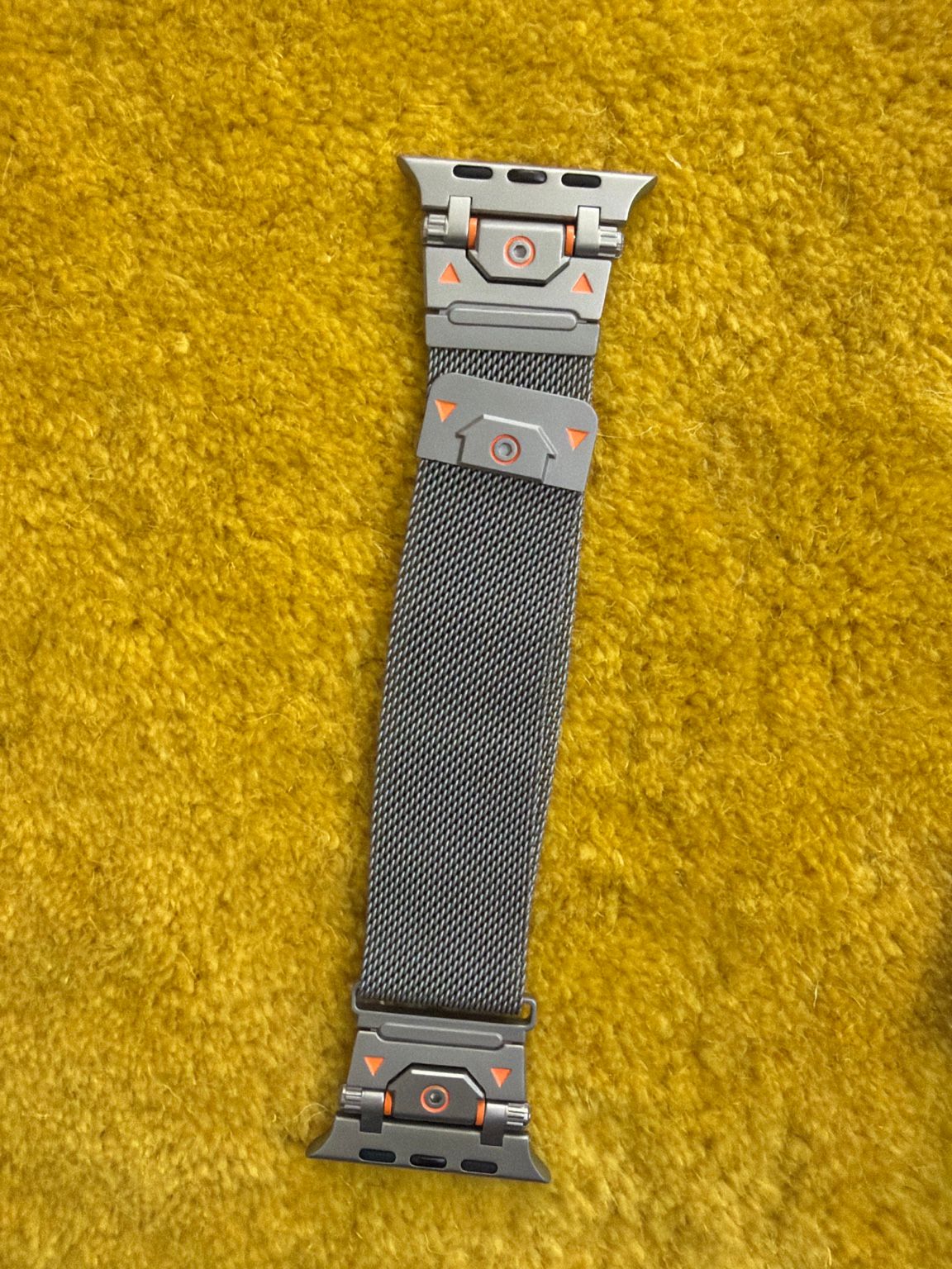 Forge Mesh Magnetic Apple Watch Strap (42/44/45/46/49mm)