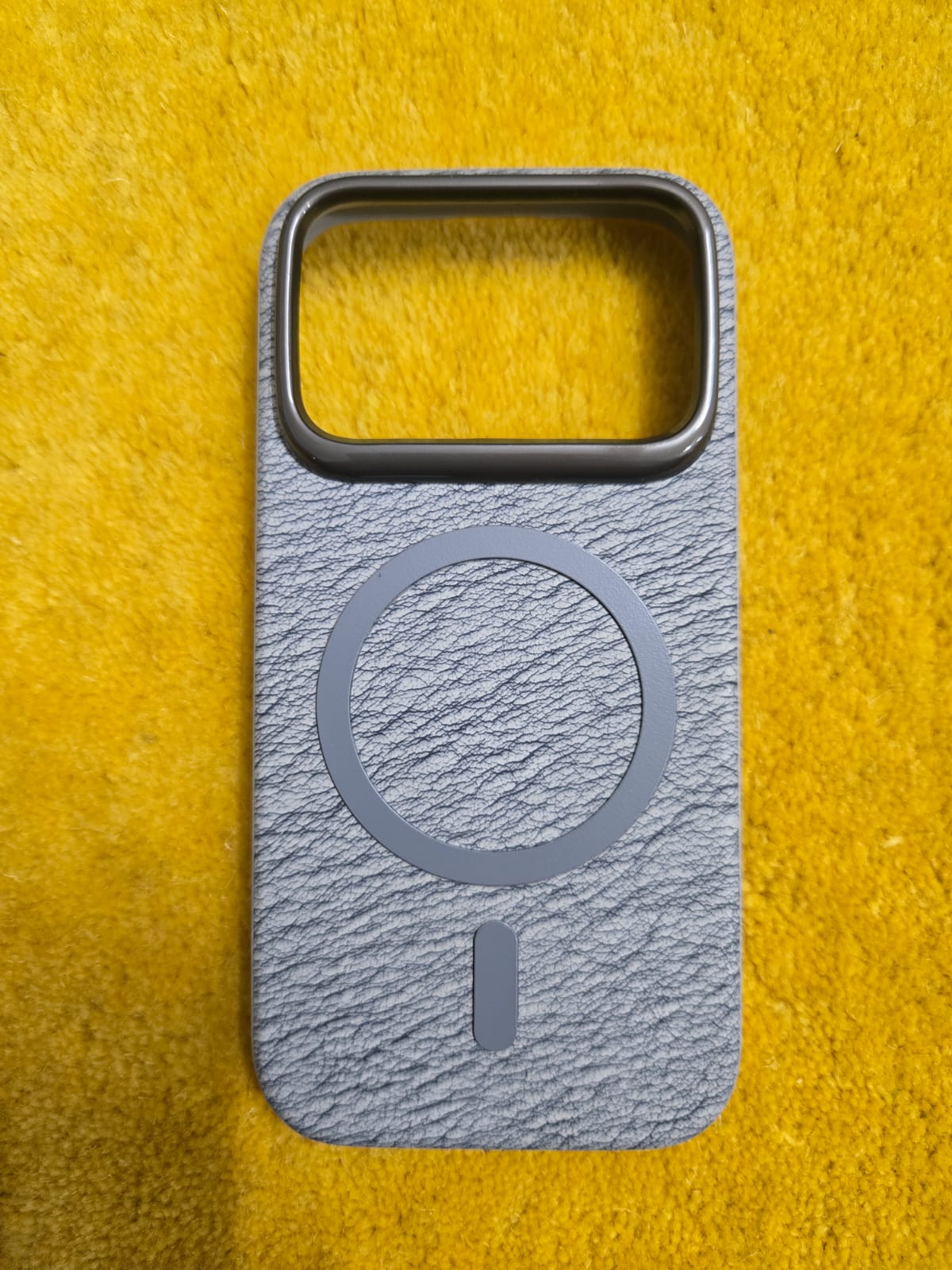 GrainWeave MagSafe Textured Case – iPhone 17 Pro
