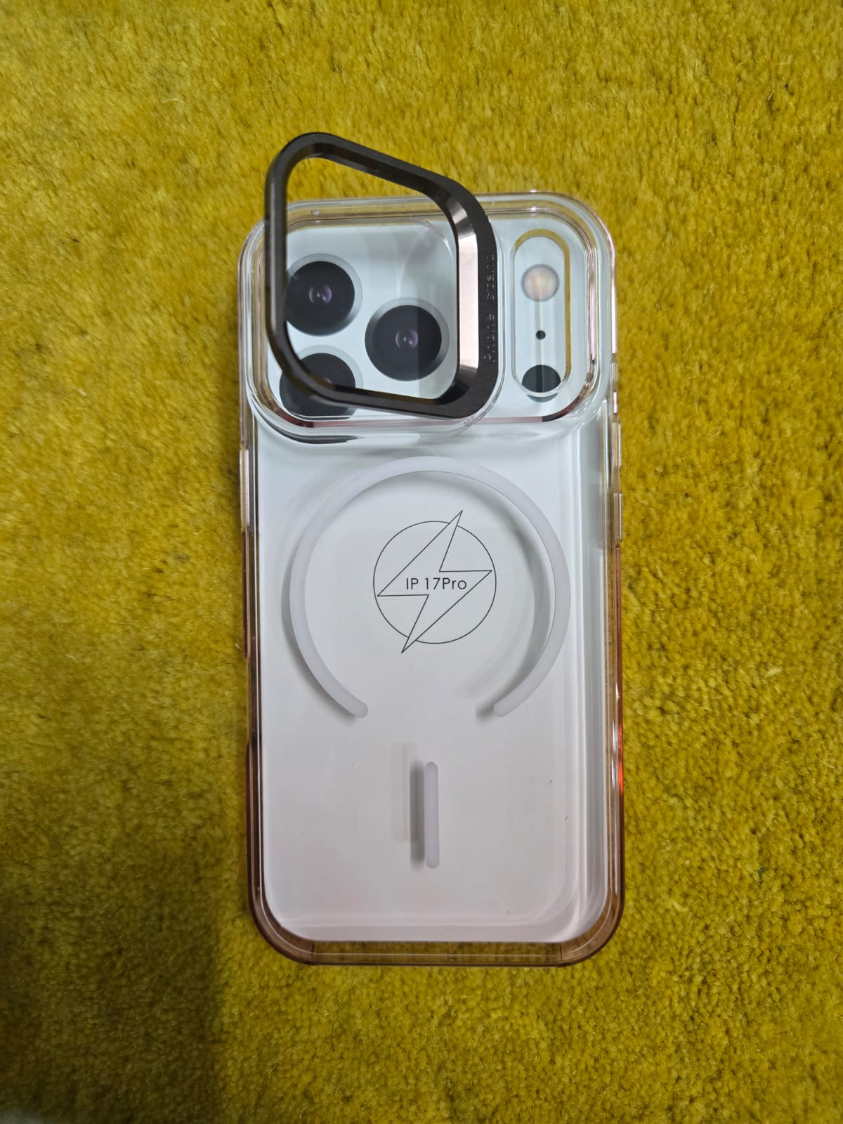 AuraFade MagSafe Clear Case – iPhone 17 Pro Max