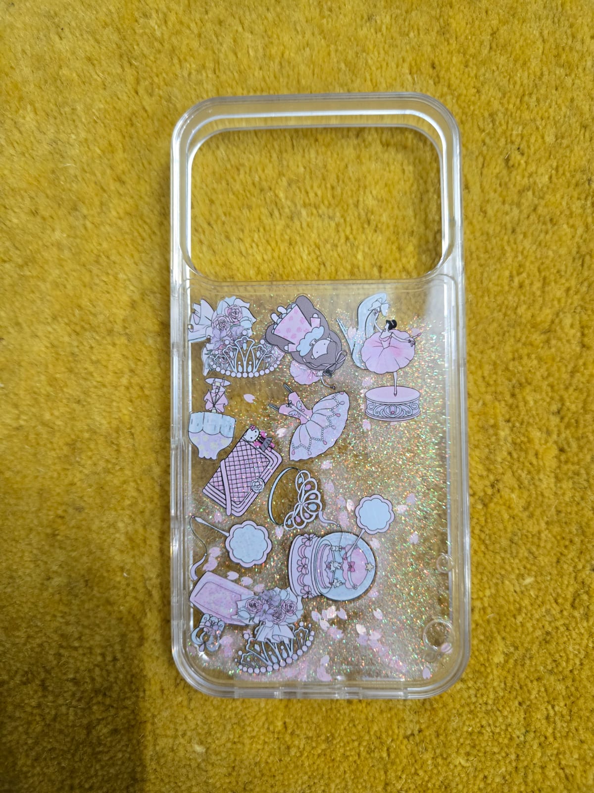 LumiCharm Liquid Glitter Case – iPhone 15